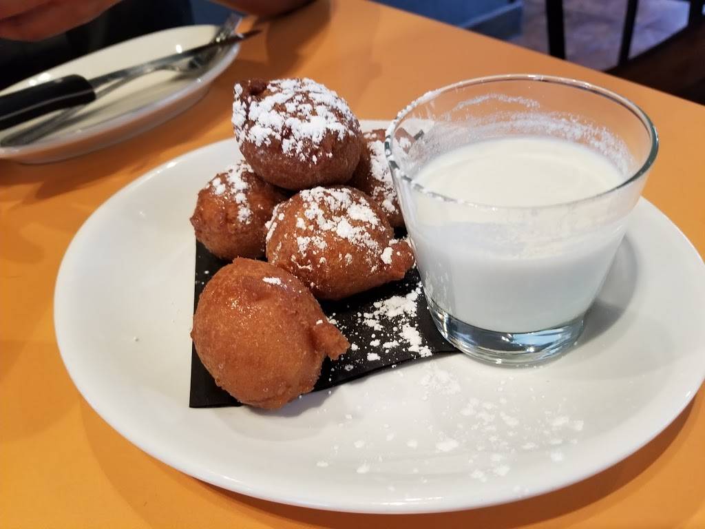 The Foxy Brown | restaurant | 723 E Broward Blvd, Fort Lauderdale, FL 33301, USA | 7542004236 OR +1 754-200-4236