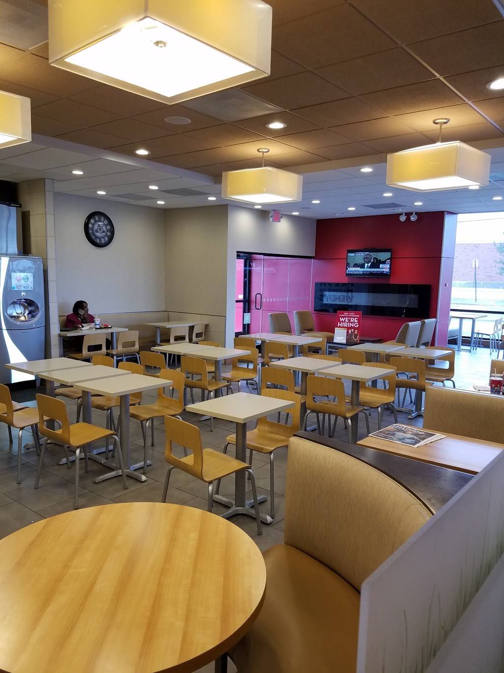 Wendys | restaurant | 26630 N Dixie Hwy, Perrysburg, OH 43551, USA | 4198722523 OR +1 419-872-2523