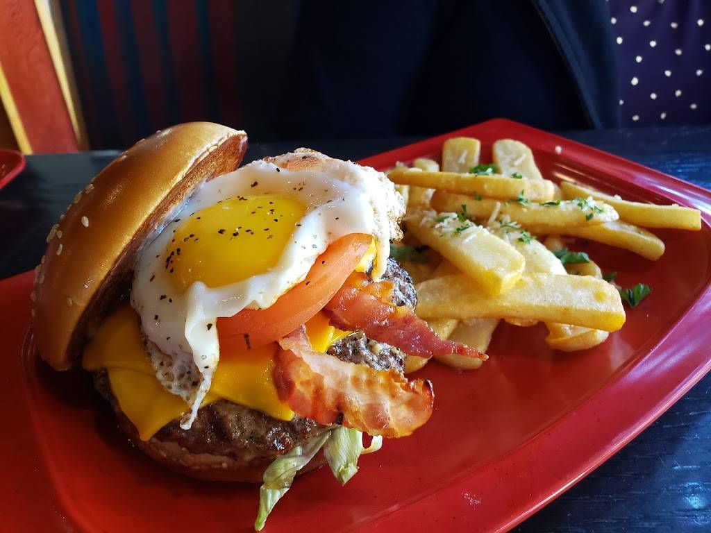 Red Robin Gourmet Burgers and Brews | restaurant | 9600 S Eastern Ave, Henderson, NV 89052, USA | 7026177827 OR +1 702-617-7827