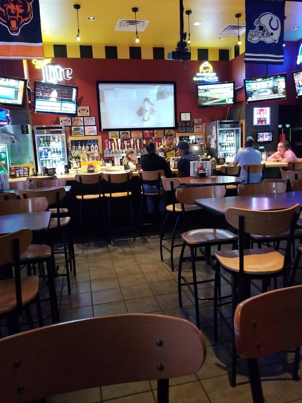 Buffalo Wild Wings | restaurant | 376 Enterprise Dr, Warsaw, IN 46580, USA | 5742677707 OR +1 574-267-7707
