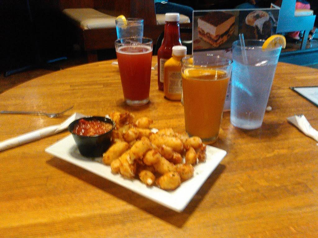 Mad Anthony Taproom | restaurant | 114 N Main St, Auburn, IN 46706, USA | 2609270500 OR +1 260-927-0500