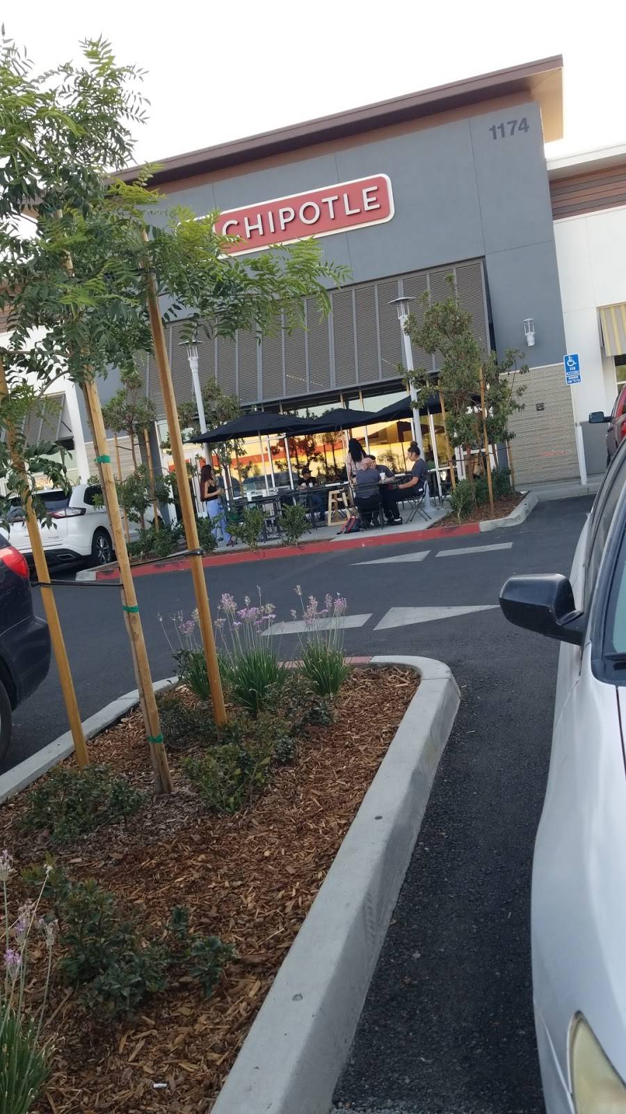 Chipotle Mexican Grill | restaurant | 1174 W Henderson Ave Ste B, Porterville, CA 93257, USA | 5593390236 OR +1 559-339-0236