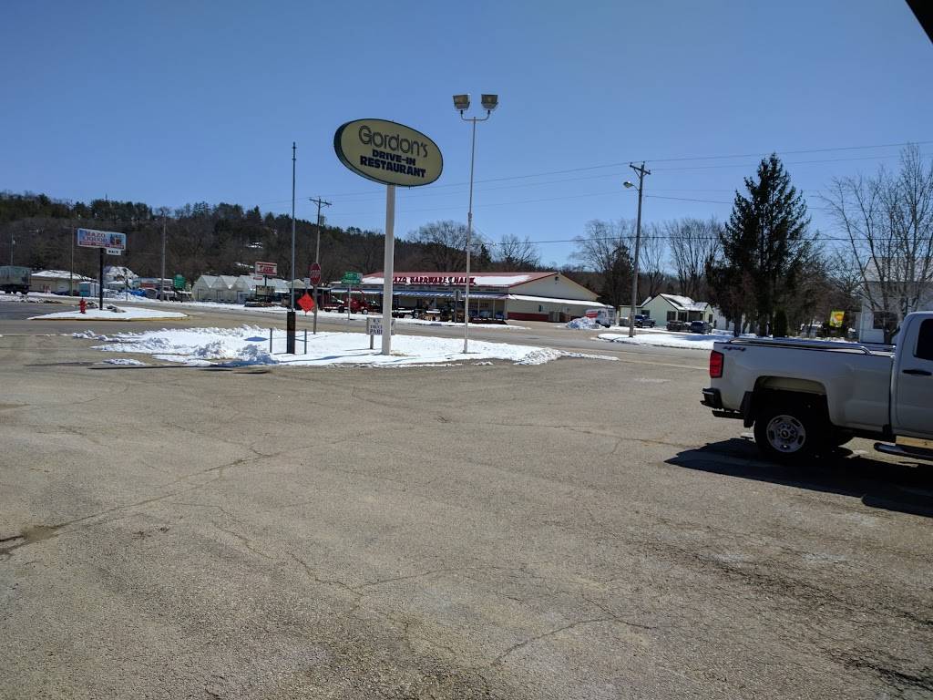 Gordons Drive-In Restaurant | restaurant | 122 W Commercial St, Mazomanie, WI 53560, USA | 6087952330 OR +1 608-795-2330