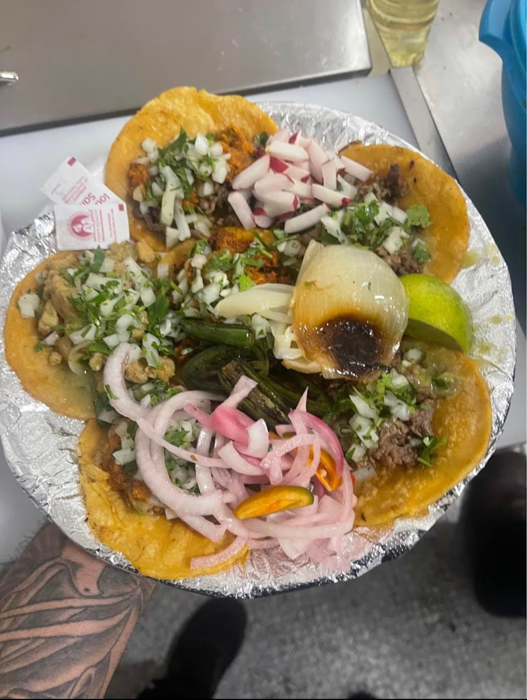 Tacos y mariscos los compadres | restaurant | 8171 Panama Ln, Bakersfield, CA 93313, USA | 6618095373 OR +1 661-809-5373