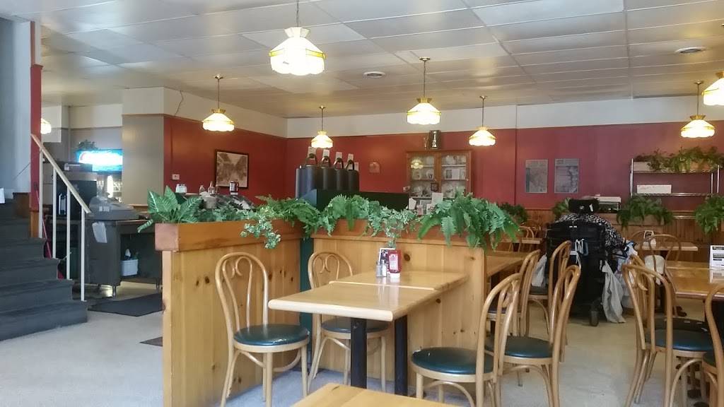 The Dutch Oven | restaurant | 7 King St W, Cobourg, ON K9A 2L8, Canada | 9053722263 OR +1 905-372-2263