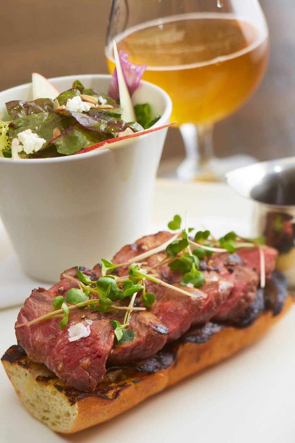 TWH Social | restaurant | 1 King St W, Kitchener, ON N2G 1A3, Canada | 5197458478 OR +1 519-745-8478