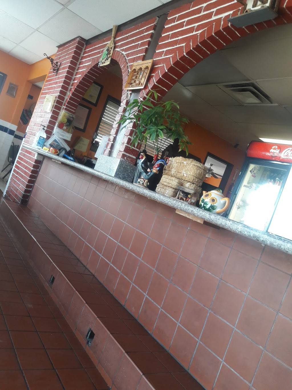 Cenaduria La Gorda | restaurant | 10654 Cedar Ave, Bloomington, CA 92316, USA | 9098771490 OR +1 909-877-1490