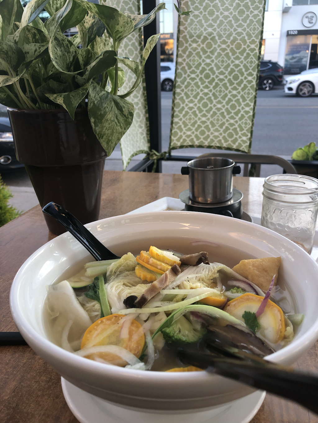 Pho V Express | restaurant | 1923 Avenue Rd, North York, ON M5M 4A2, Canada | 6473528746 OR +1 647-352-8746