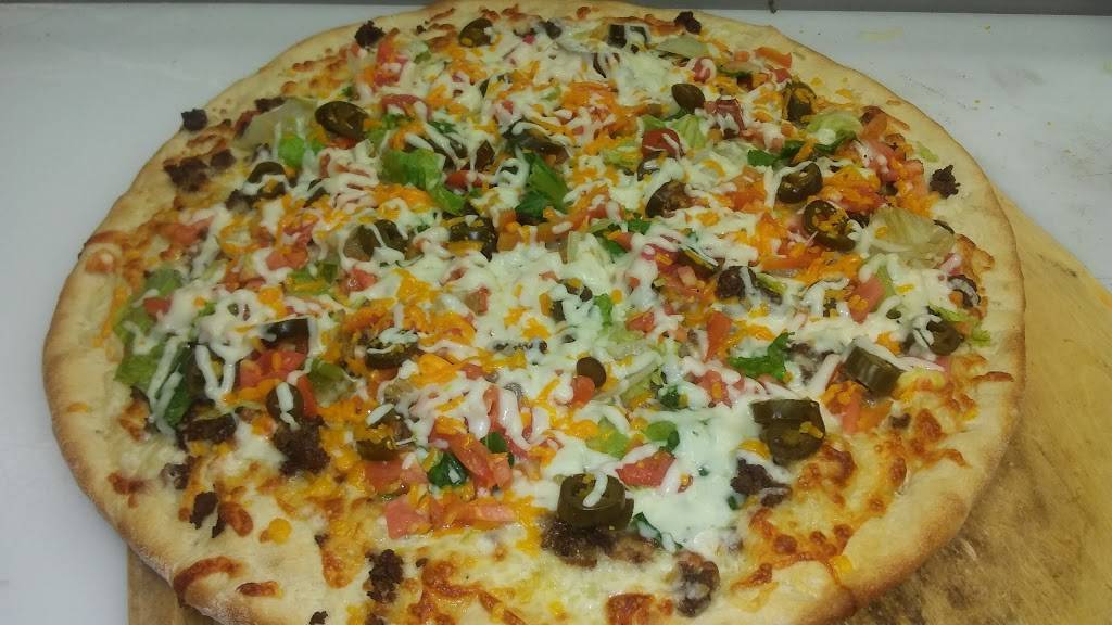 Castillos Pizza & Subs | restaurant | 650 Memorial Pkwy, Phillipsburg, NJ 08865, USA | 9087775123 OR +1 908-777-5123