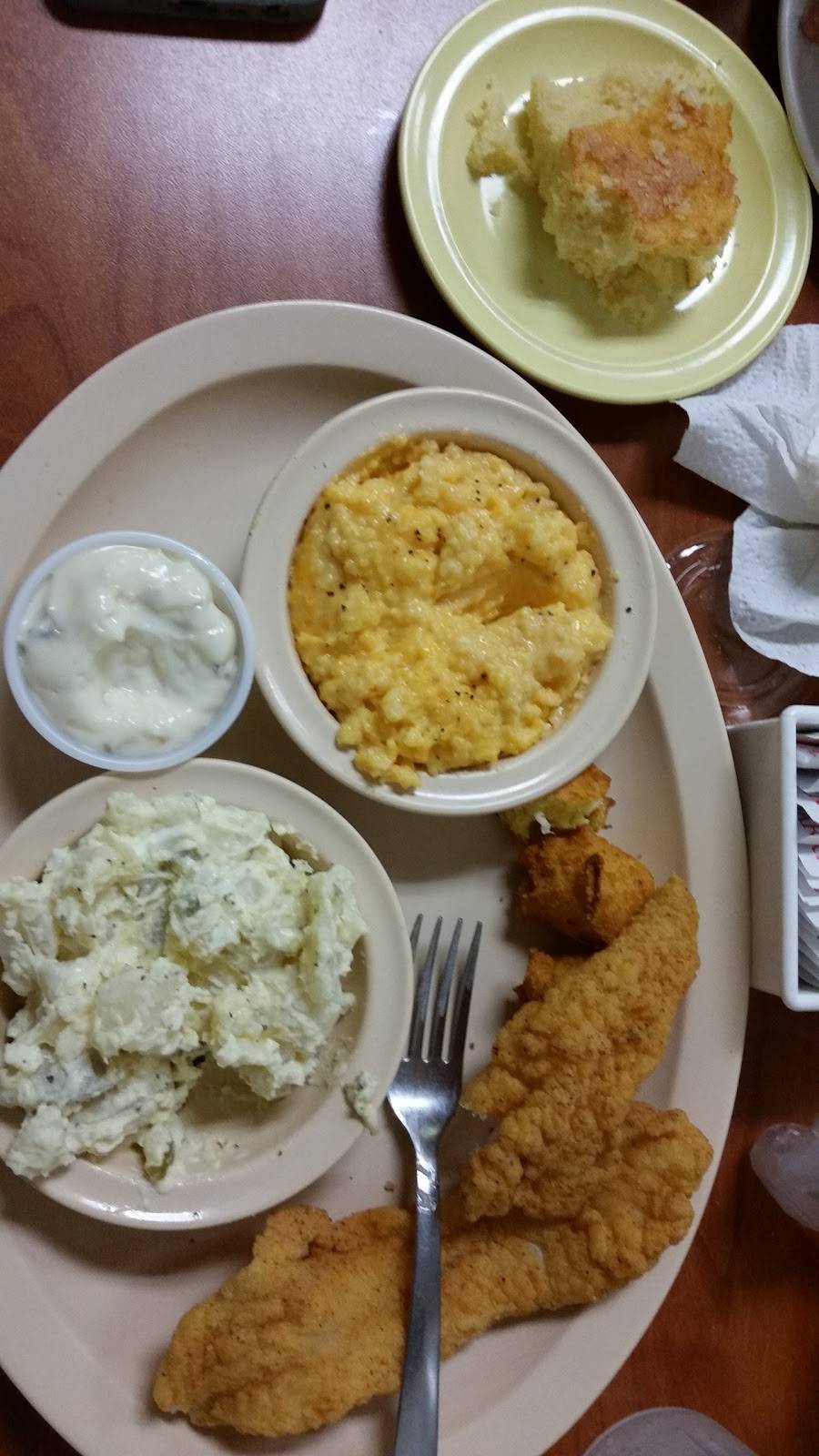 Charlies Family Restaurants | restaurant | 2614 Lakeland Hills Blvd #8, Lakeland, FL 33805, USA | 8636832999 OR +1 863-683-2999