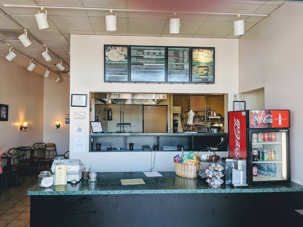 Uptown Pizza | restaurant | 2200 Outlet Center Dr #440, Oxnard, CA 93036, USA | 8059834151 OR +1 805-983-4151