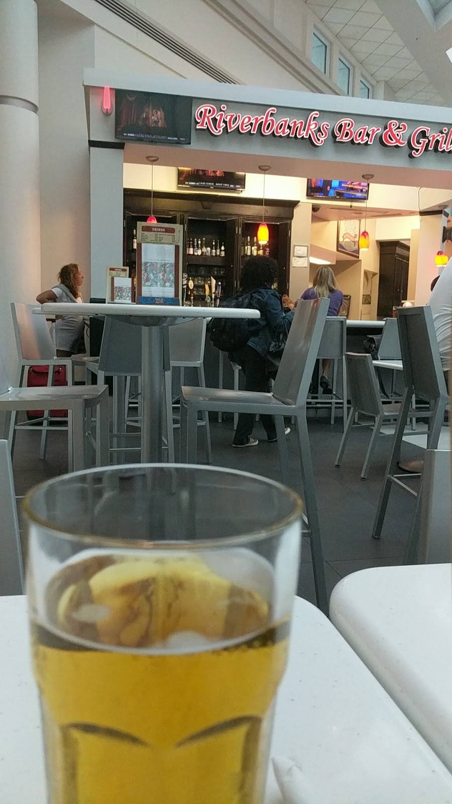 Riverbanks Bar & Grill | restaurant | 3250 Airport Boulrvard, West Columbia, SC 29170, USA | 8038225906 OR +1 803-822-5906