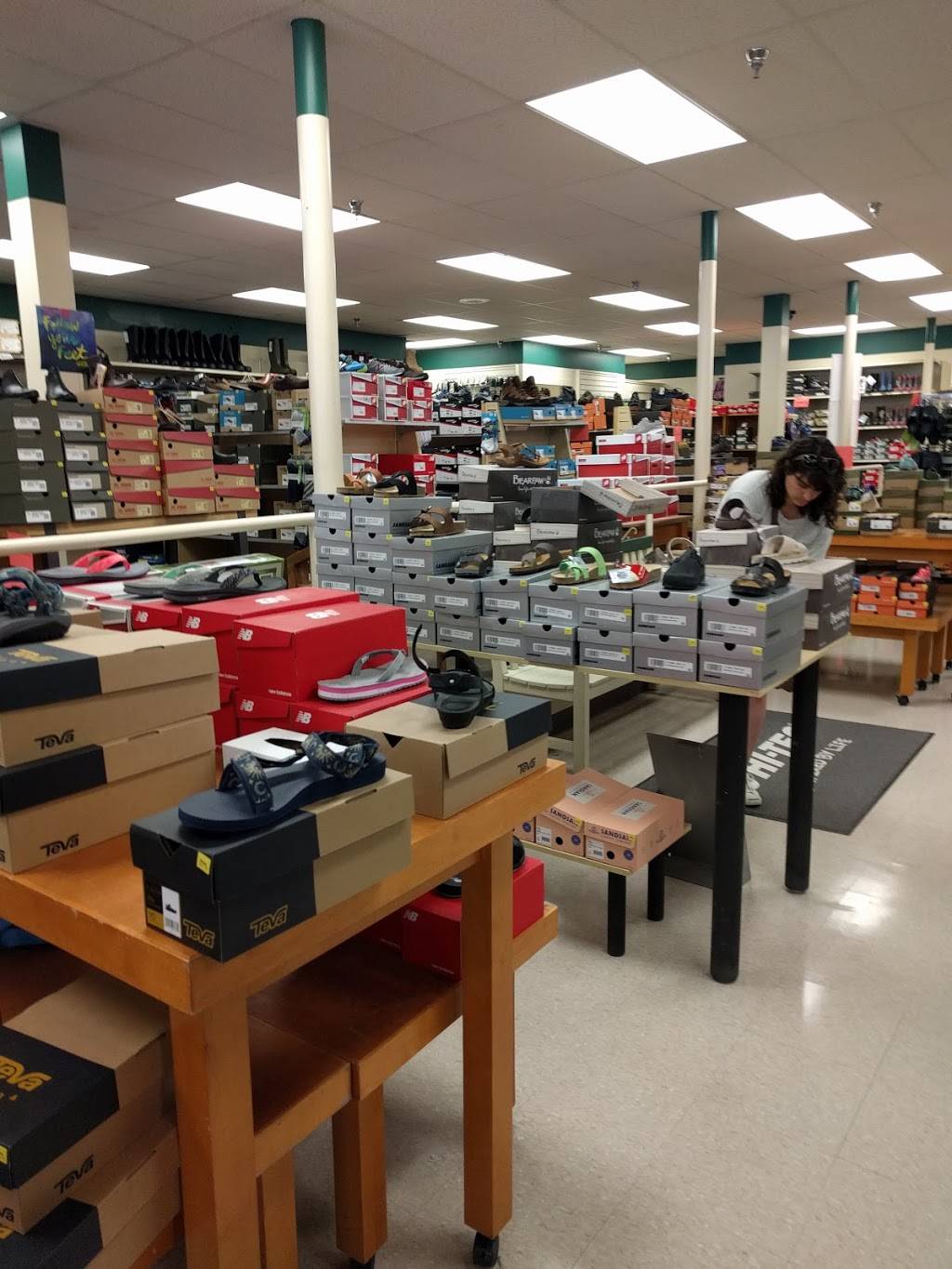 Waltz Soda Fountain | restaurant | 167 Main St, Damariscotta, ME 04543, USA | 2075637632 OR +1 207-563-7632