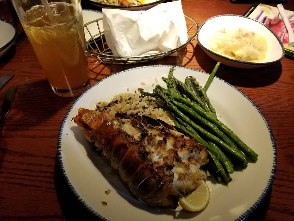 Red Lobster | restaurant | 800 Sunland Park Dr, El Paso, TX 79912, USA | 9158335753 OR +1 915-833-5753