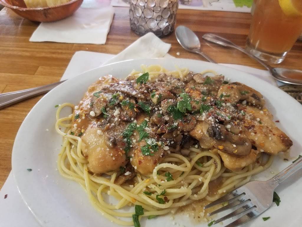 Nicolas Italian Kitchen | restaurant | 8647, 4343 S Access Rd, Englewood, FL 34224, USA | 9414746195 OR +1 941-474-6195