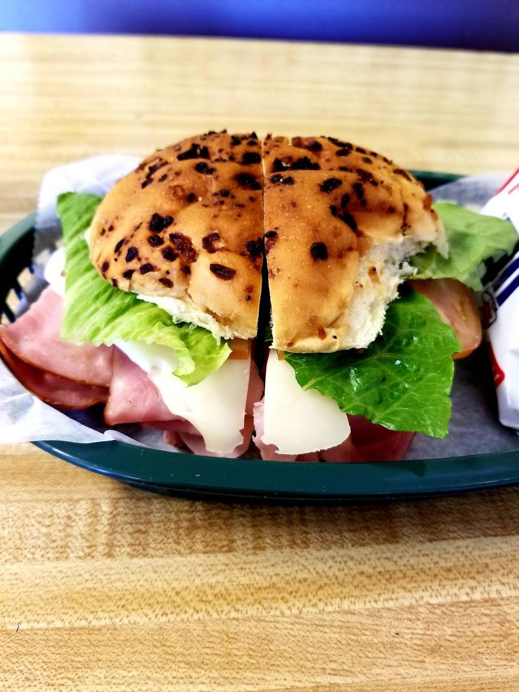 Brown Bag Deli | meal takeaway | 125 Weymouth St, Rockland, MA 02370, USA | 7818713354 OR +1 781-871-3354