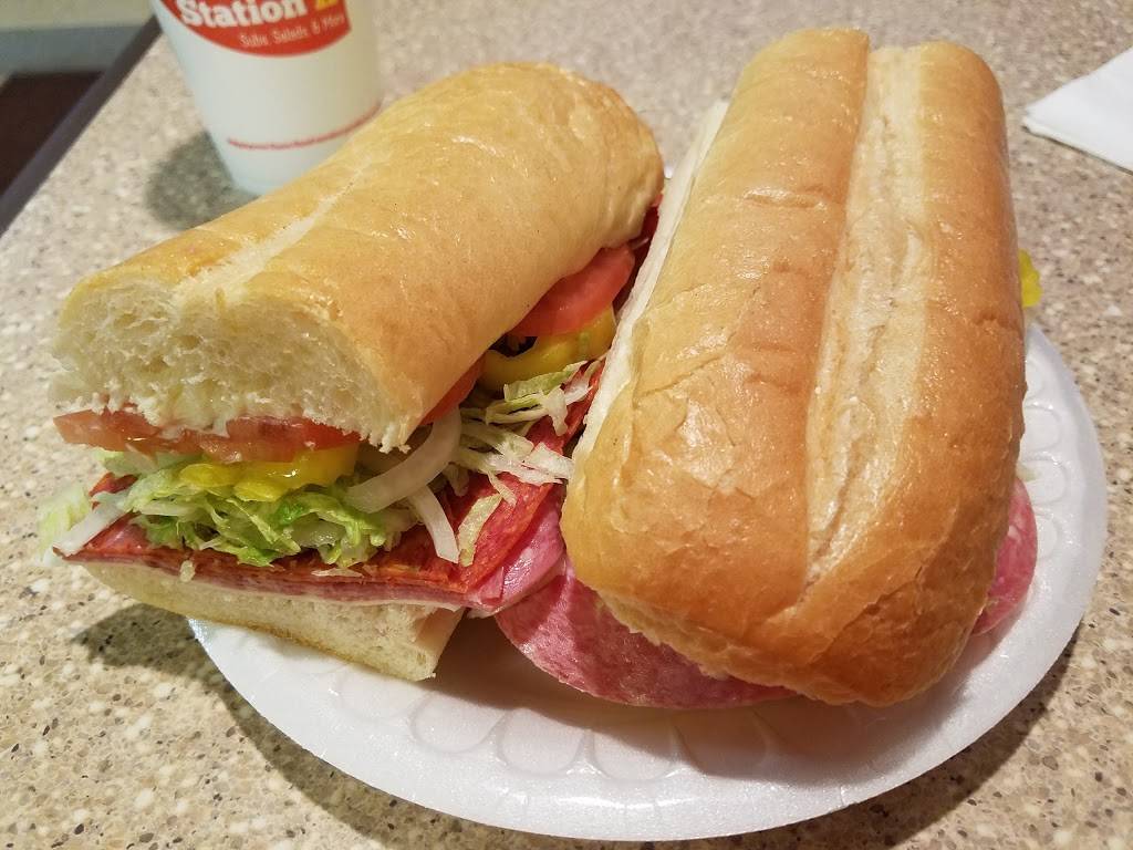 Sub Station II | restaurant | 112 Turner St NW, Blacksburg, VA 24060, USA | 5409510001 OR +1 540-951-0001