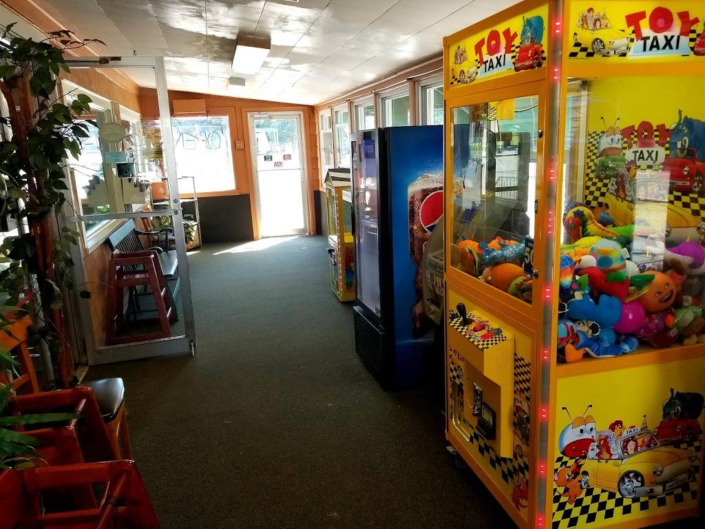 Quacks Village Inn | restaurant | 7239 Hwy 20, Madison, NY 13402, USA | 3158931806 OR +1 315-893-1806