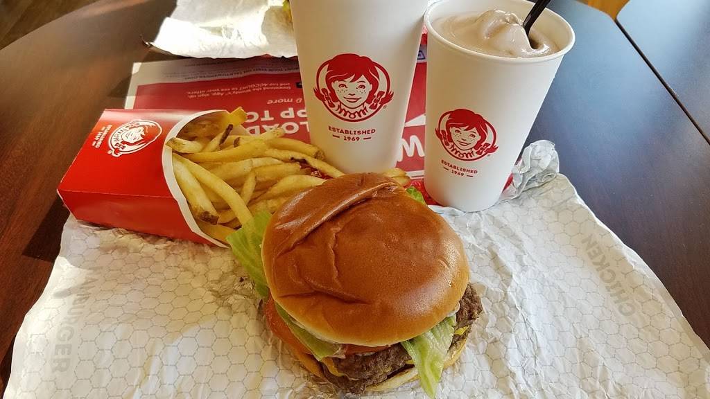 Wendys | restaurant | 3309 Center Rd, Brunswick, OH 44212, USA | 3302253979 OR +1 330-225-3979