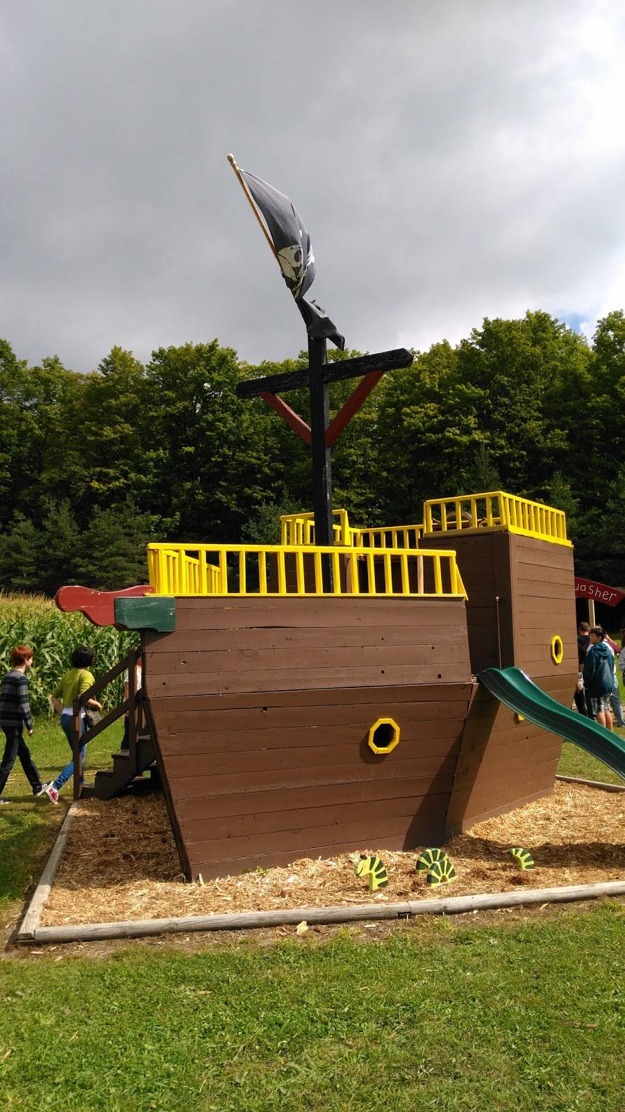 Knaebes Mmmunchy Krunchy Apple Farm | bakery | 2621 S Karsten Rd, Rogers City, MI 49779, USA | 9893517868 OR +1 989-351-7868