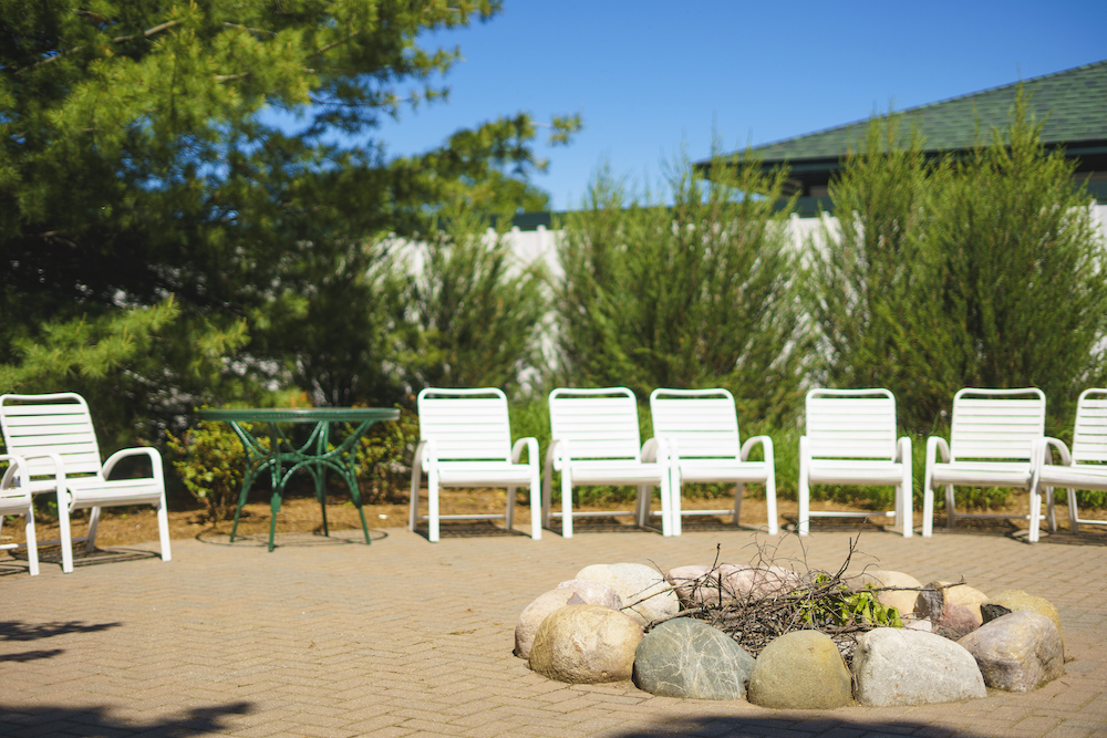 The Leland Lodge | restaurant | 565 Pearl St, Leland, MI 49654, USA | 2312569848 OR +1 231-256-9848