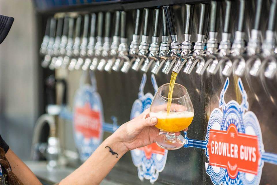 The Growler Guys | restaurant | 2699 US-20, Bend, OR 97701, USA | 5412138579 OR +1 541-213-8579