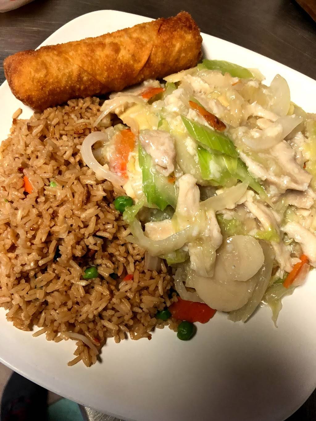 Main Moon Chinese Restaurant | restaurant | 607 W Liberty St, Hubbard, OH 44425, USA | 3305348880 OR +1 330-534-8880