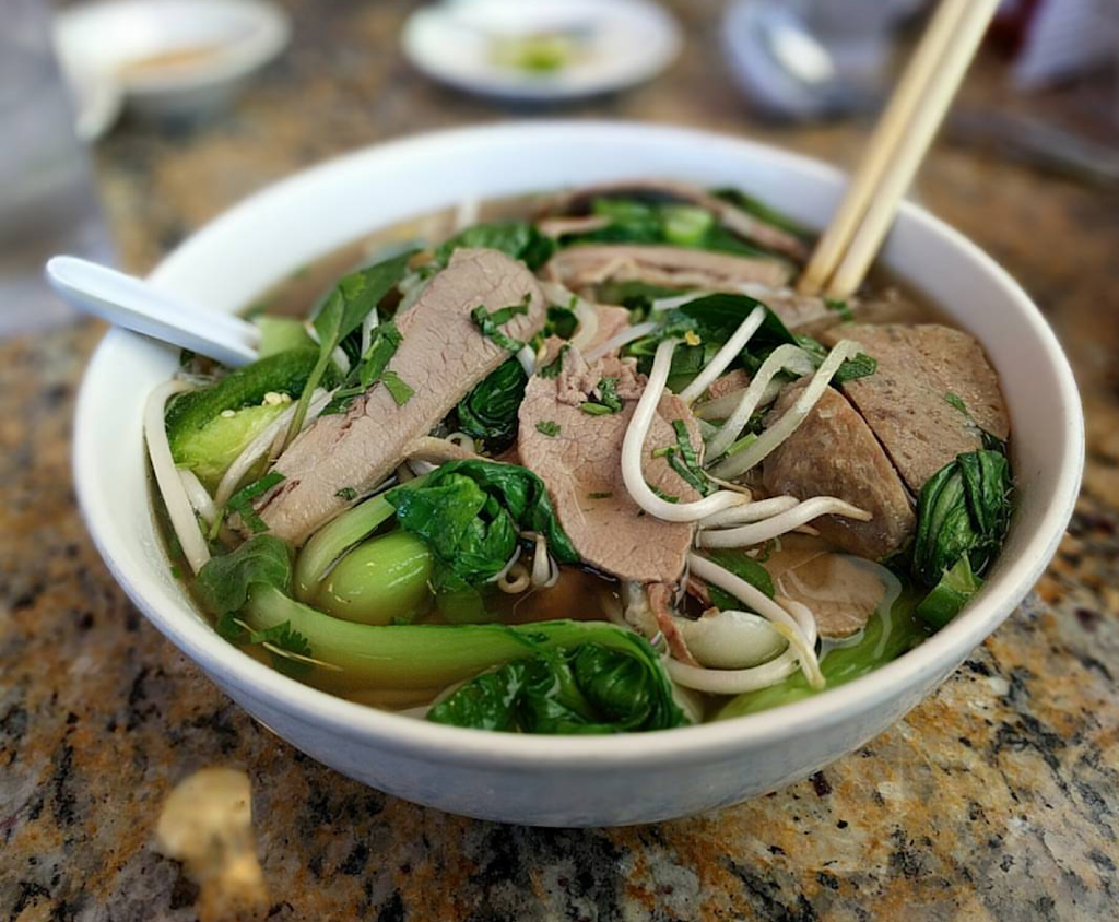 Pholicious | restaurant | 7582 W Cactus Rd # B5, Peoria, AZ 85381, USA | 6237732020 OR +1 623-773-2020