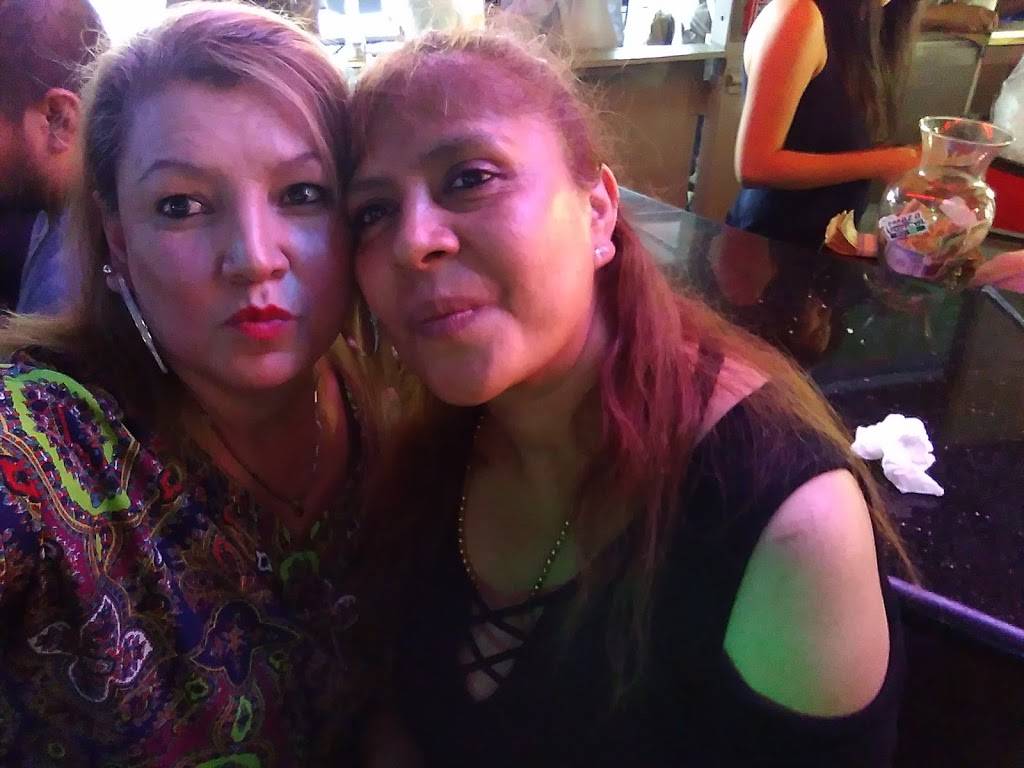 Terraza Tropical Sports Bar | restaurant | 8720 Airline Dr, Houston, TX 77037, USA | 7138753373 OR +1 713-875-3373