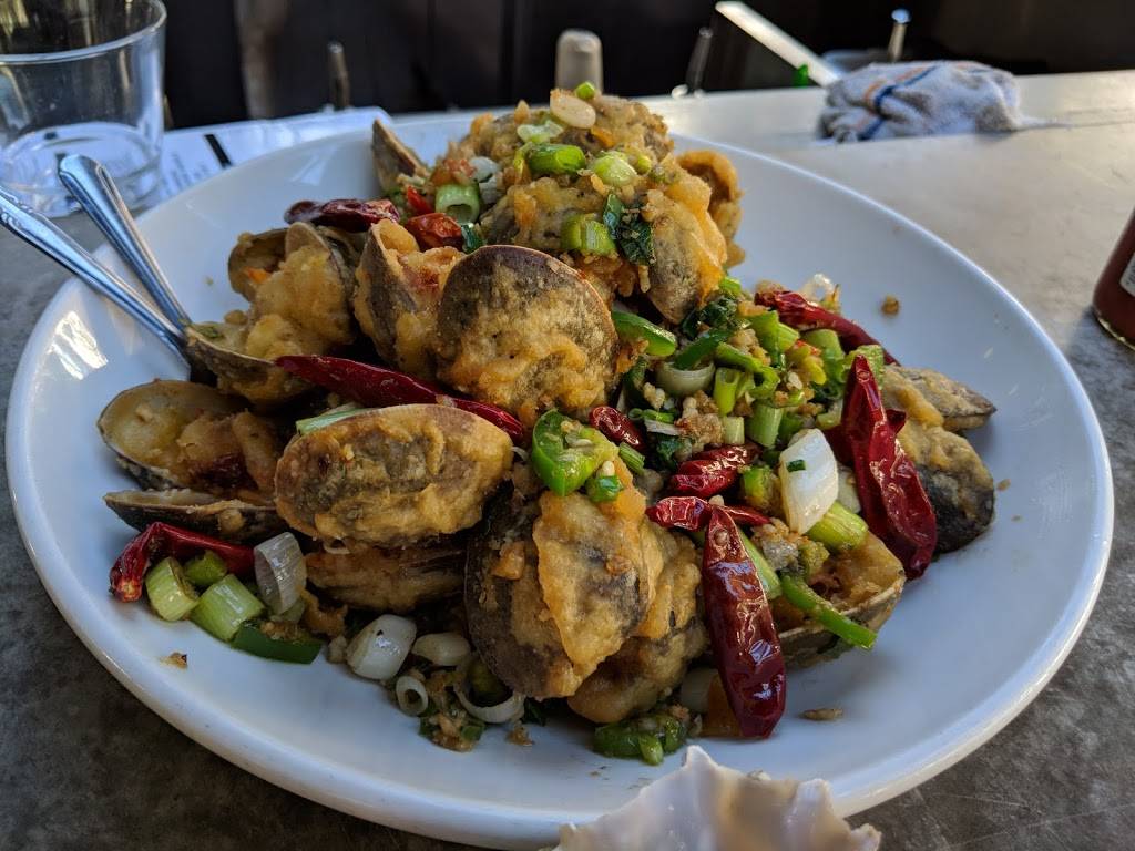 EMC Seafood & Raw Bar | restaurant | 6252 Topanga Canyon Blvd #1695, Woodland Hills, CA 91367, USA | 8187041899 OR +1 818-704-1899