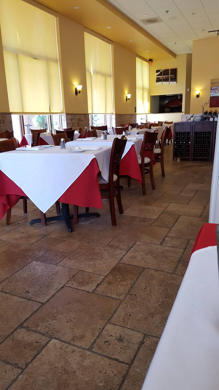 Luna Rossa | meal takeaway | 2449 Park Ave, Tustin, CA 92782, USA | 7142590861 OR +1 714-259-0861