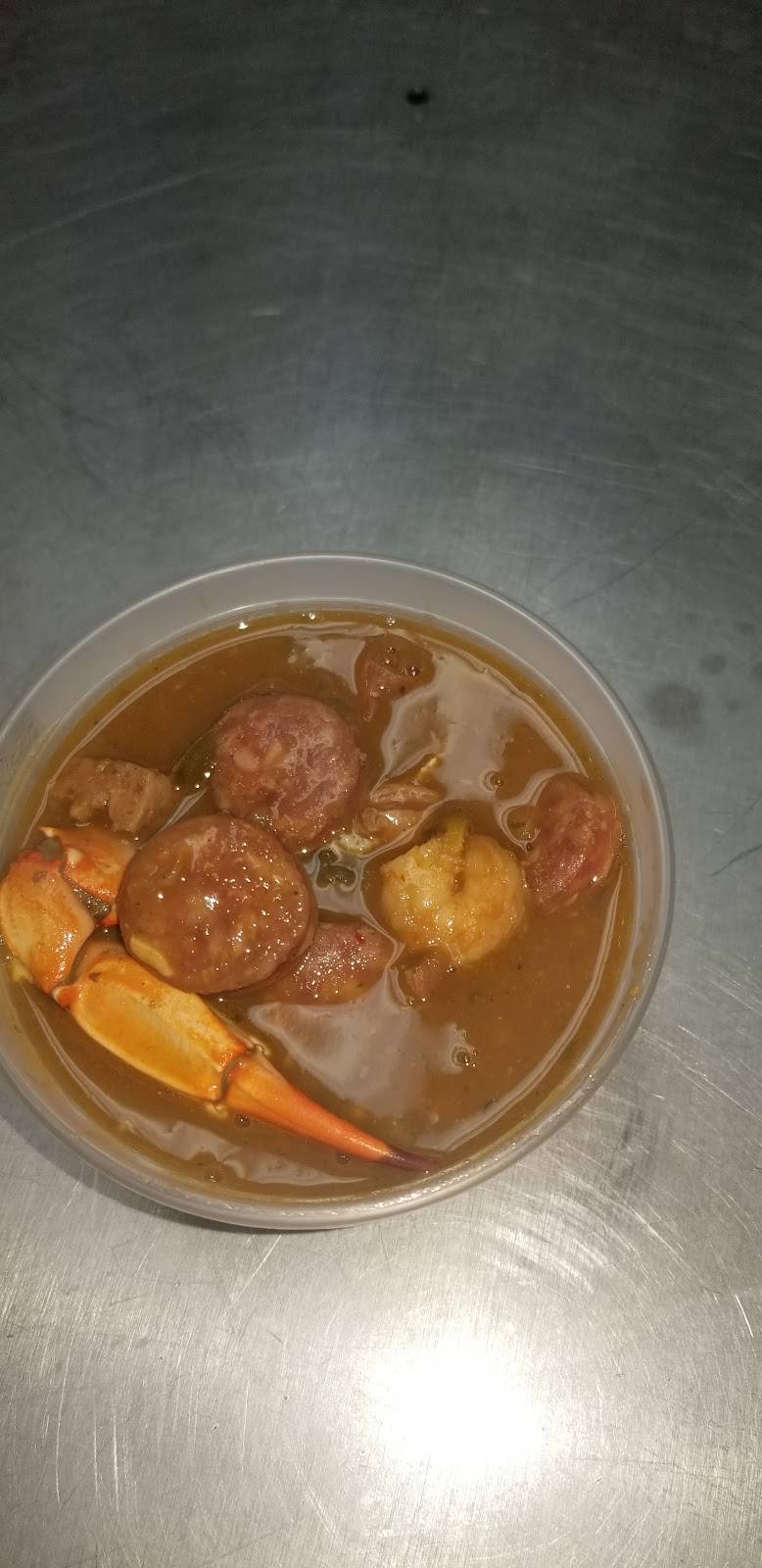 Sylvesters grill and snoballs | restaurant | 9809 Old Gentilly Rd, New Orleans, LA 70127, USA | 5043021665 OR +1 504-302-1665