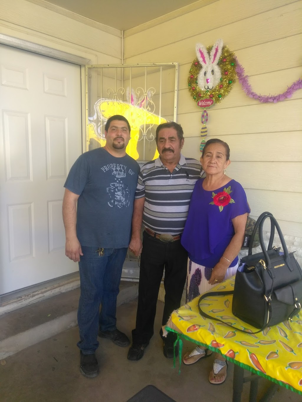 El Chilazzo | restaurant | 4937 US-83, Roma, TX 78584, USA | 9563529215 OR +1 956-352-9215