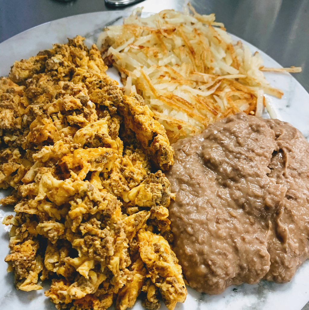 Christina’s Place | restaurant | 114 S Leona St, Orange Grove, TX 78372, USA | 3614904112 OR +1 361-490-4112