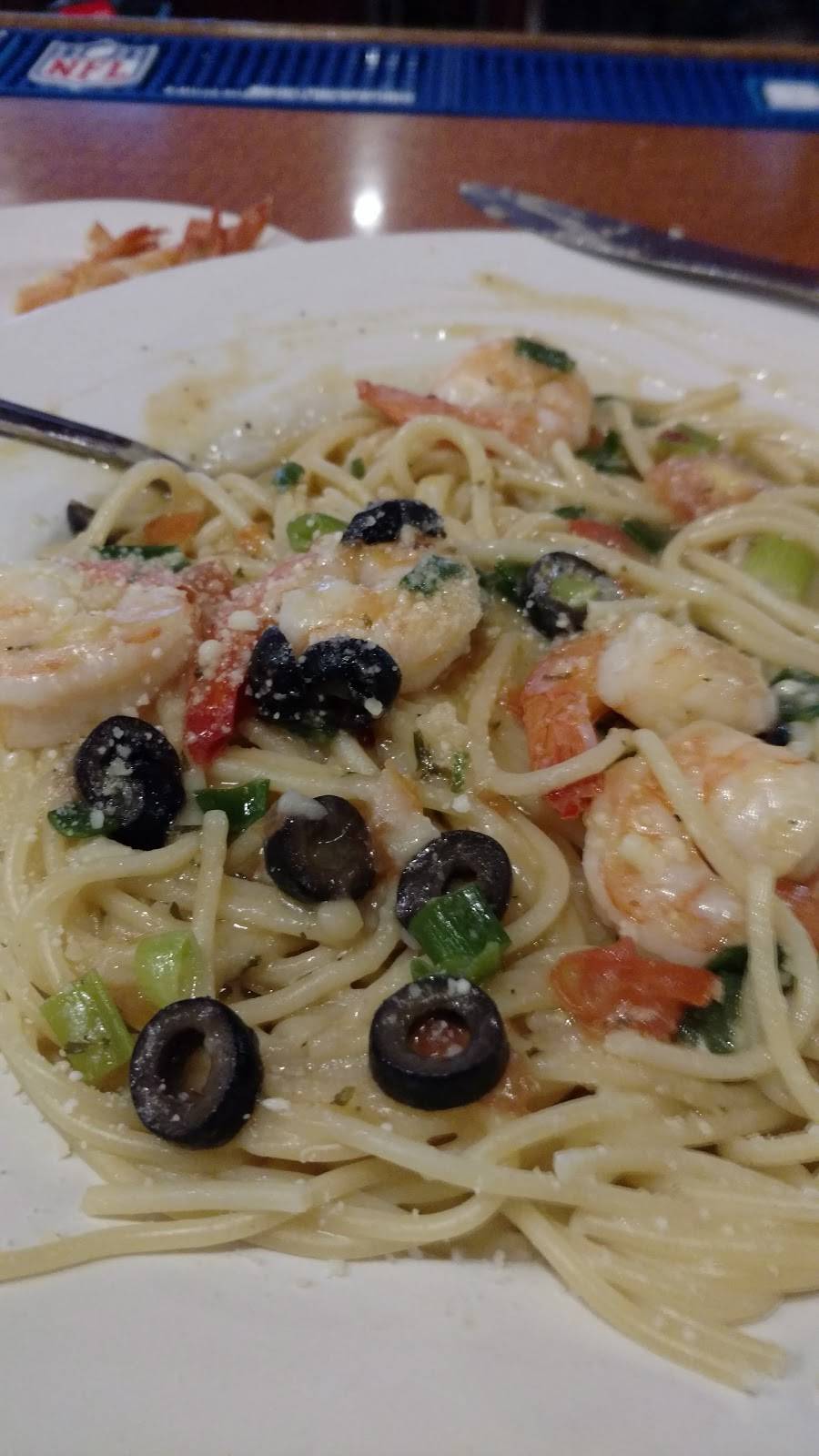 Chickie Flynns | restaurant | 94 Washington St, Foxborough, MA 02035, USA | 5082039471 OR +1 508-203-9471