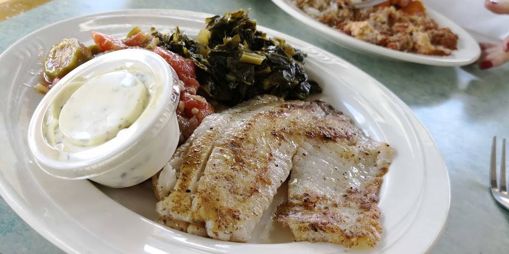 Windsor Cafeteria | restaurant | 12313 Largo Dr, Savannah, GA 31419, USA | 9129256103 OR +1 912-925-6103