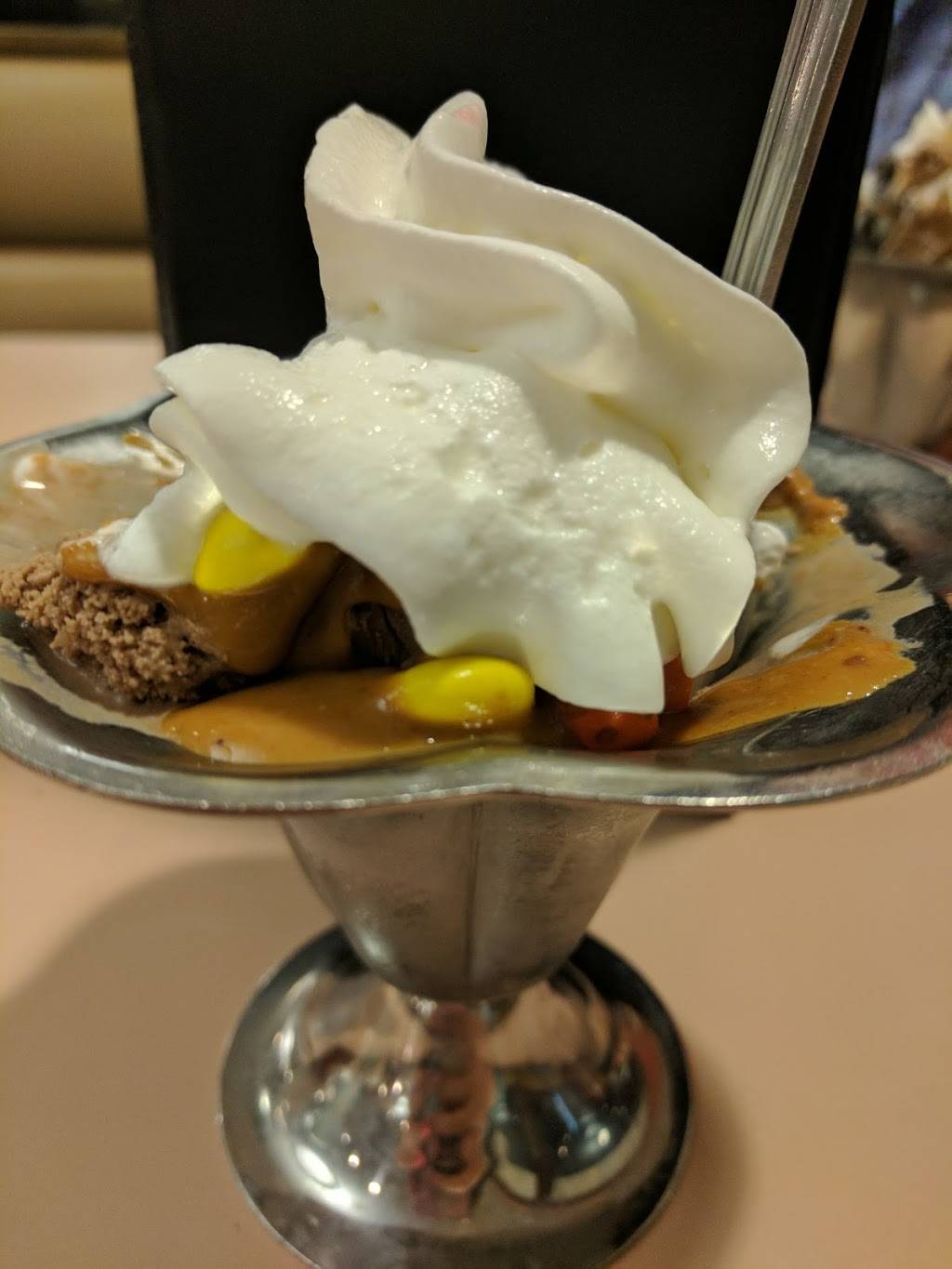 Friendlys | restaurant | 505 US-130, Cinnaminson, NJ 08077, USA | 8568294501 OR +1 856-829-4501