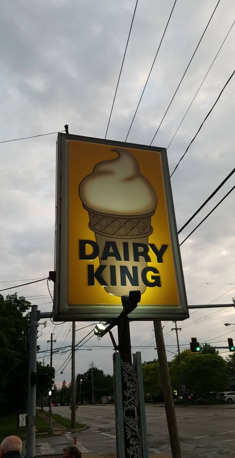 Dairy King of North Olmsted | restaurant | 30487 Lorain Rd, North Olmsted, OH 44070, USA | 4405962207 OR +1 440-596-2207
