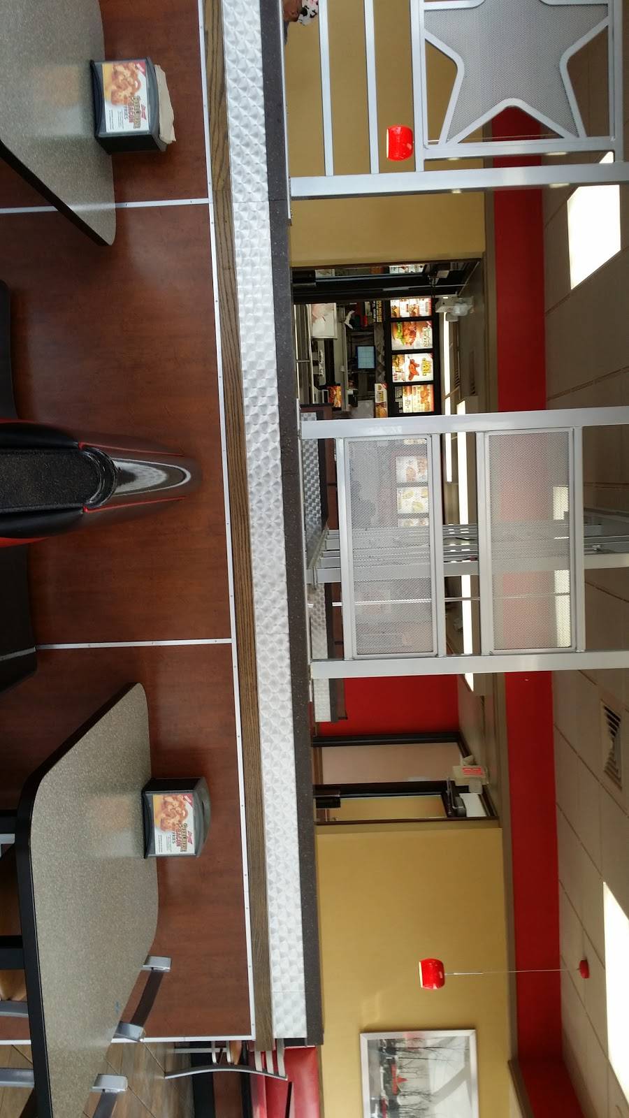 Hardees Red Burrito | restaurant | 425 S Lebanon St, Lebanon, IN 46052, USA | 7654821148 OR +1 765-482-1148