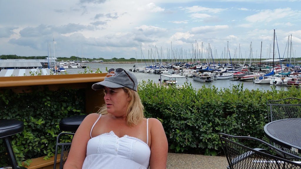 Marina Grill | restaurant | 43497 Shore Dr, Yankton, SD 57078, USA | 6056892111 OR +1 605-689-2111