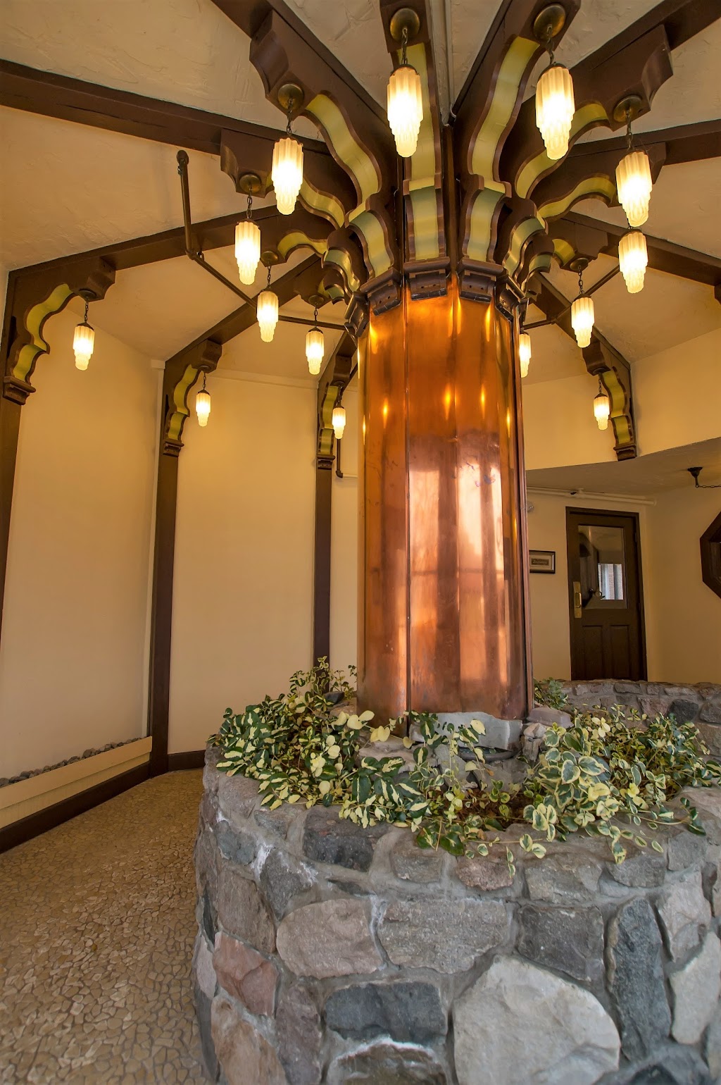 Hotel Frankfort & Restaurant | restaurant | 231 Main St, Frankfort, MI 49635, USA | 2313528090 OR +1 231-352-8090