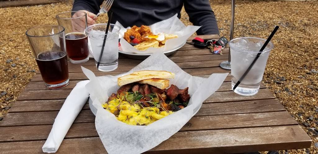 Carolina Watershed | restaurant | 141 E Carolina Ave, Memphis, TN 38126, USA | 9015044749 OR +1 901-504-4749