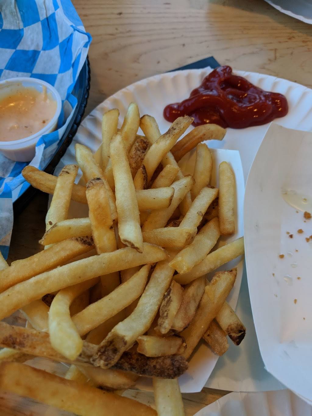 American Roadside Burgers | restaurant | 80 E Main St, Smithtown, NY 11787, USA | 6313829500 OR +1 631-382-9500