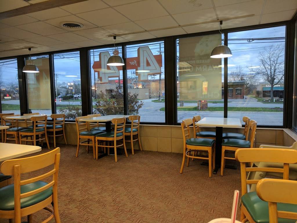 Wendys | restaurant | 15170 E, Bagley Rd, Middleburg Heights, OH 44130, USA | 4404996920 OR +1 440-499-6920