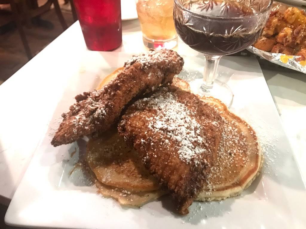 The Strawberry Tap | restaurant | 110 E Reynolds St, Plant City, FL 33563, USA | 8137563380 OR +1 813-756-3380