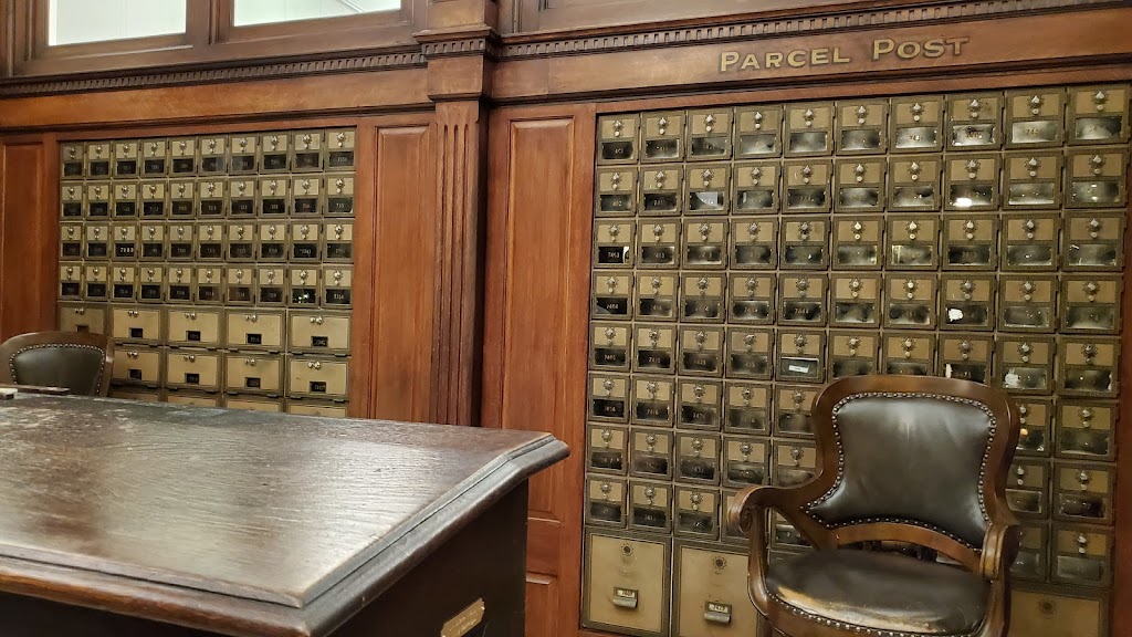 Postmasters Grill | restaurant | 133 W Washington St, Camden, AR 71701, USA | 8708365579 OR +1 870-836-5579