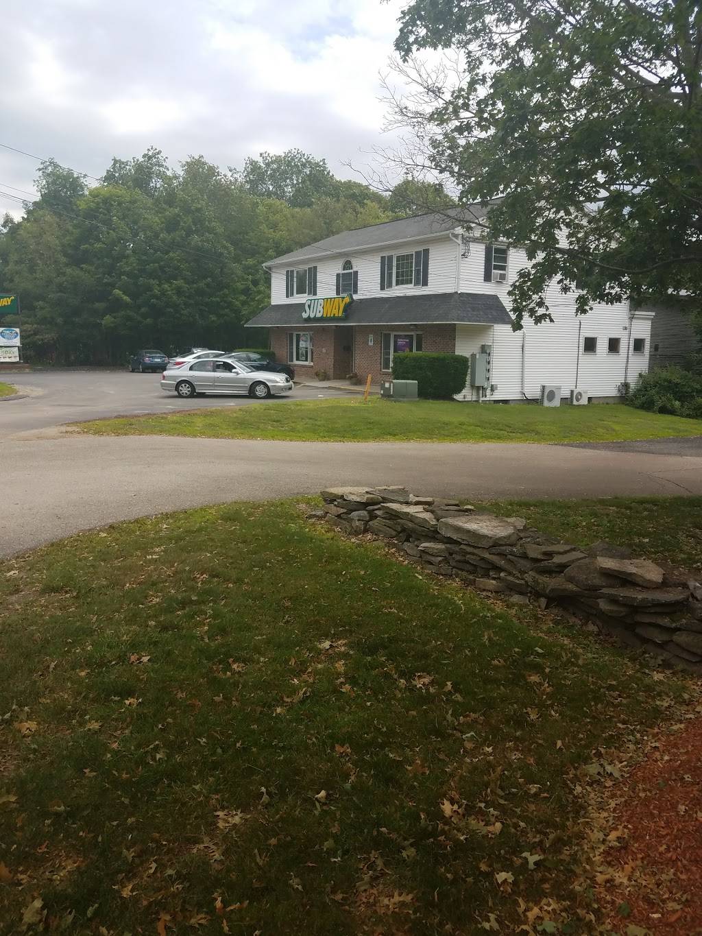Subway | restaurant | 157 W Main St, Dudley, MA 01571, USA | 5089498665 OR +1 508-949-8665