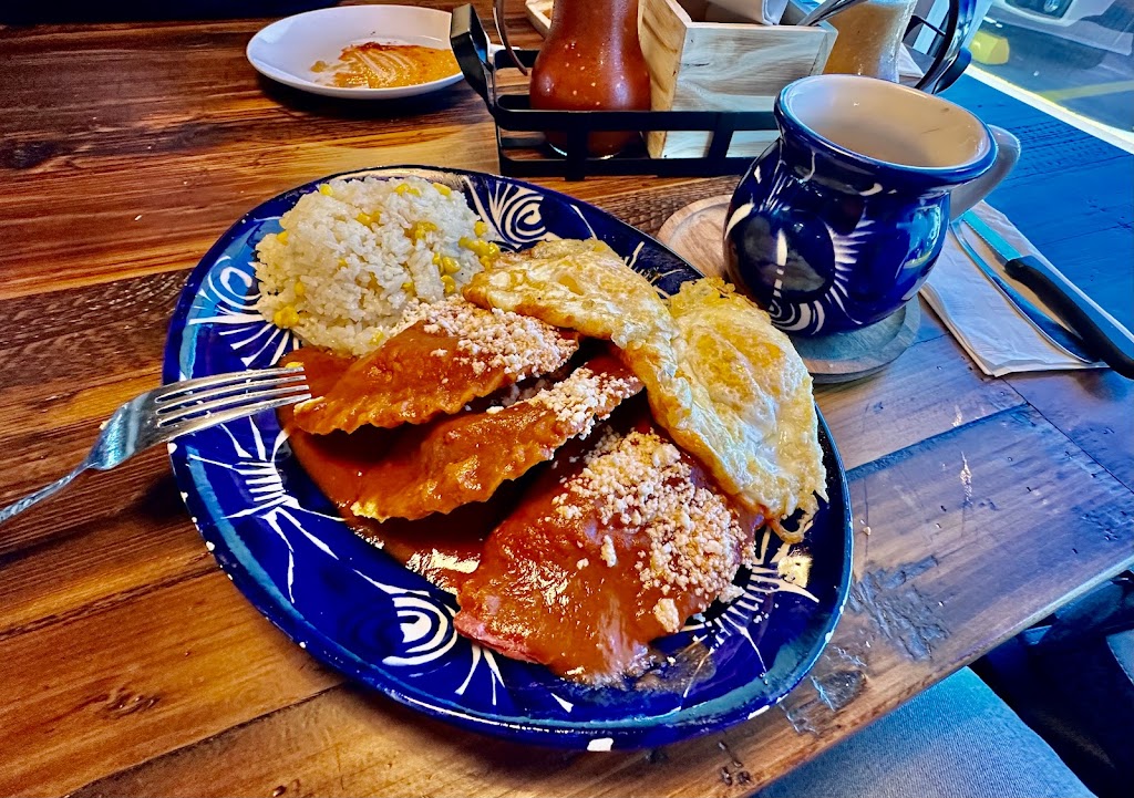 Perol Restaurant | restaurant | 6398 Doniphan Dr, El Paso, TX 79932, USA | 9156132613 OR +1 915-613-2613