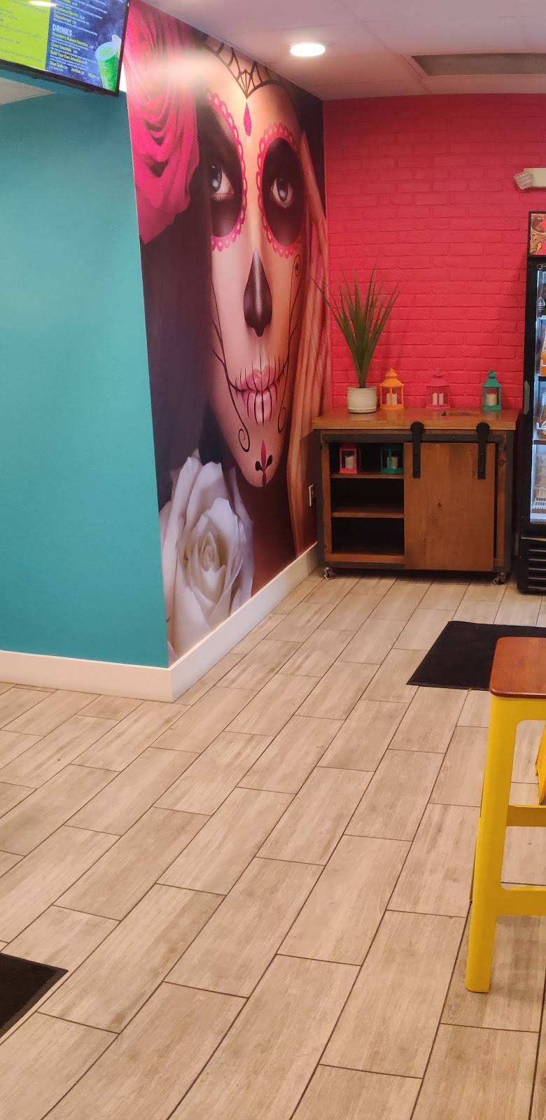 La Taqueria | restaurant | 320 Washington St, Dedham, MA 02026, USA | 7816869111 OR +1 781-686-9111