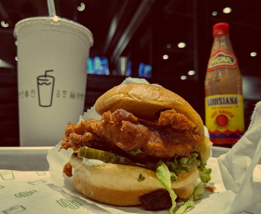 Shake Shack | restaurant | 1340 Post Rd, Darien, CT 06820, USA | 2036141411 OR +1 203-614-1411